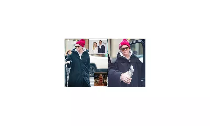 Amy Schumer Steps Out Without Wedding Ring After Filing for Divorce