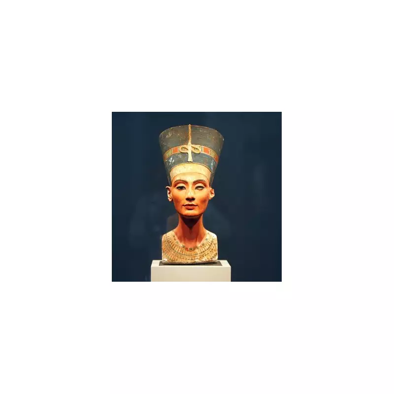 Archaeologist Zahi Hawass Confident of Imminent Nefertiti Tomb Discovery