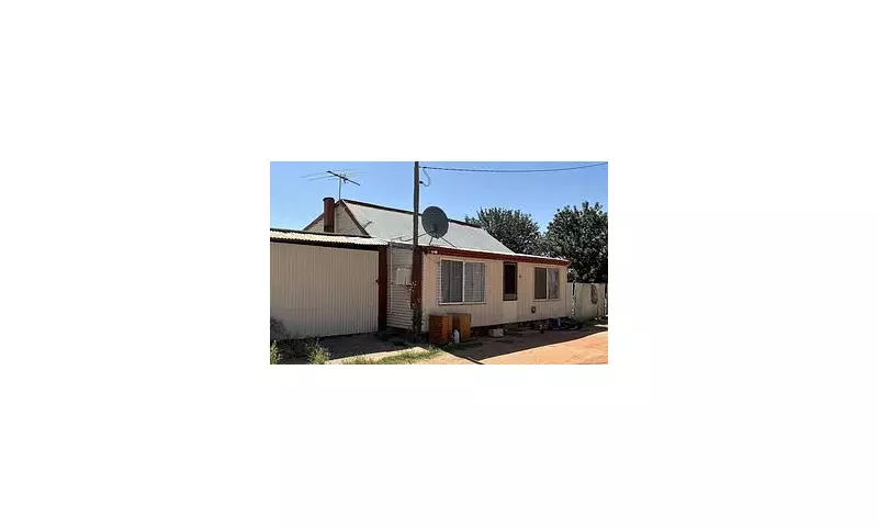 Australian Outback House Sells for Just £16,000, Defying National Property Boom