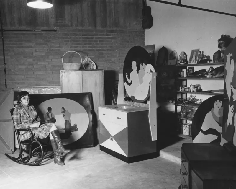 Beatriz González, Colombian Artist of Power & Conflict, Dies at 93