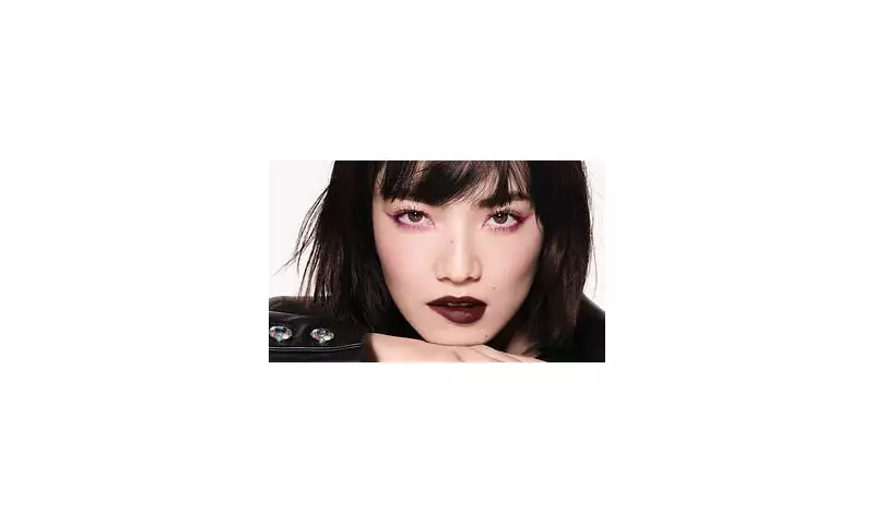 Burgundy Beauty: How a 90s School Uniform Colour Became 2026's Top Make-Up Trend