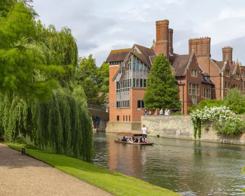 Cambridge College Clarifies Admissions Policy Amid Elite School Outreach Row