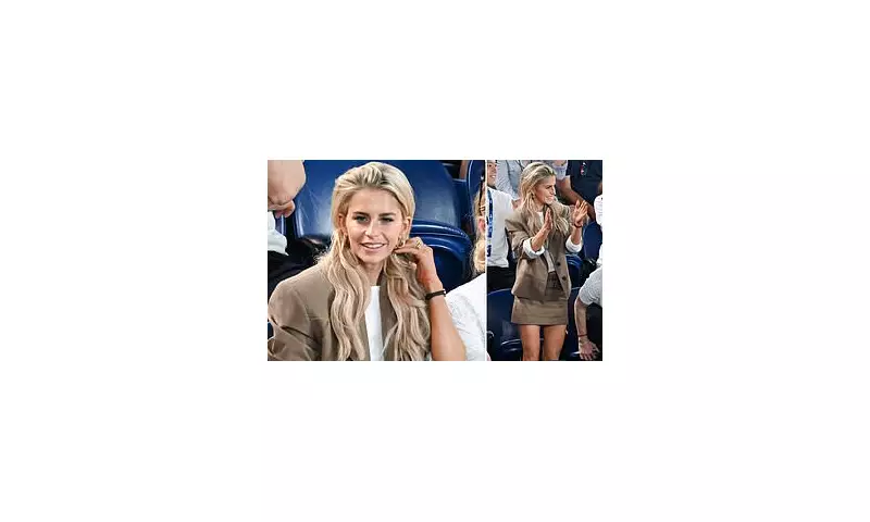 Caroline Daur Cheers On Alexander Zverev At Australian Open Quarter-Final