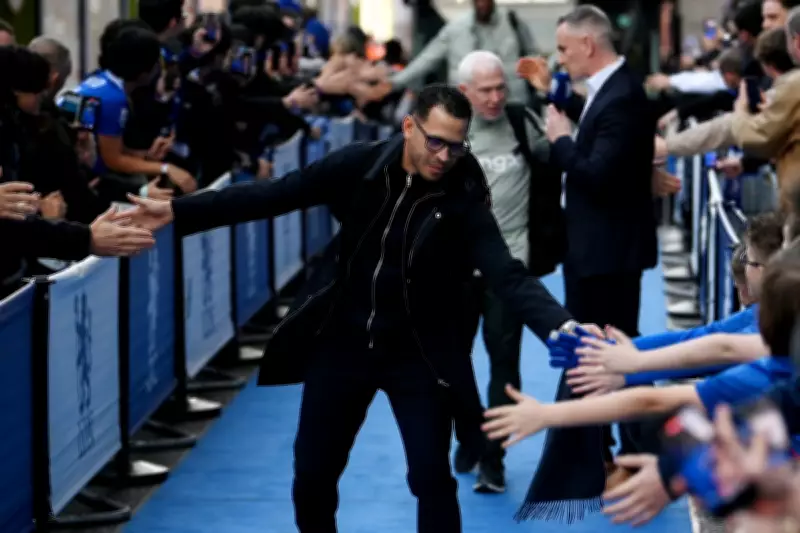 Chelsea vs West Ham: Rosenior's Palmer Dilemma as London Derby Unfolds