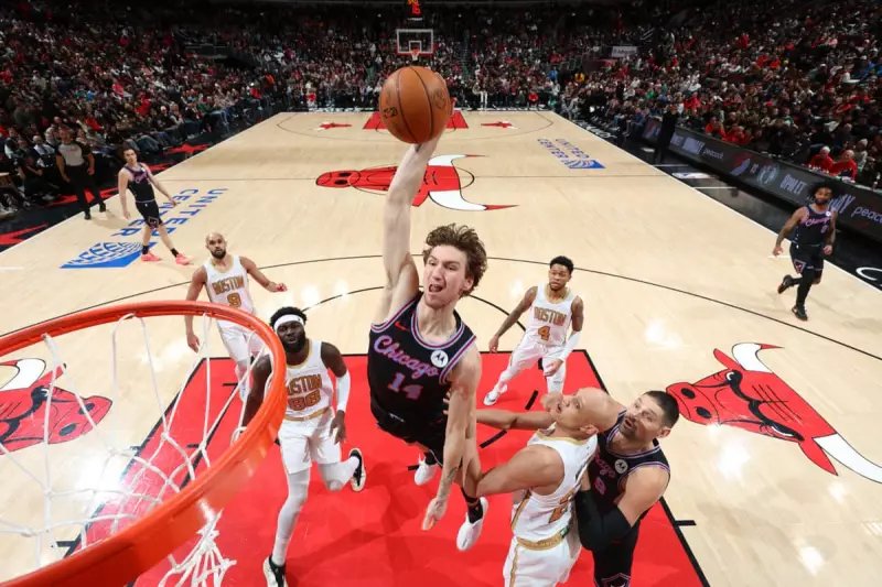 Chicago's United Center to Sell Cannabis Drinks at Concerts, Potentially Pioneering Arena Trend