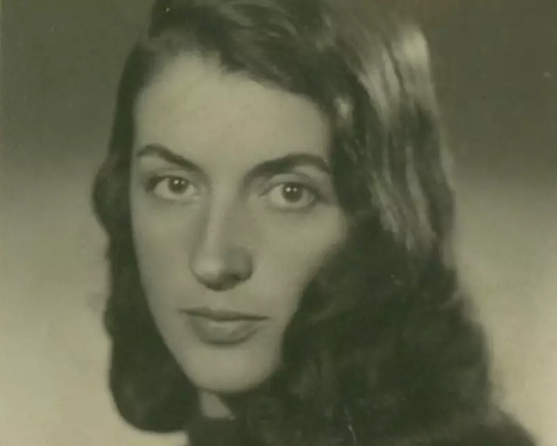 Cold War Spy's Secret Love Letter Reveals Hidden Romance in National Archives Exhibition