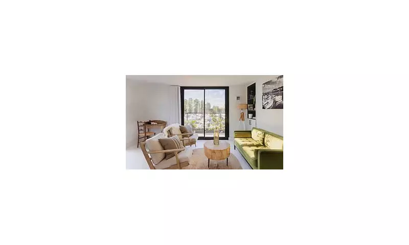 Couple's £421k Deckhouse Transformation in West Sussex Harbour