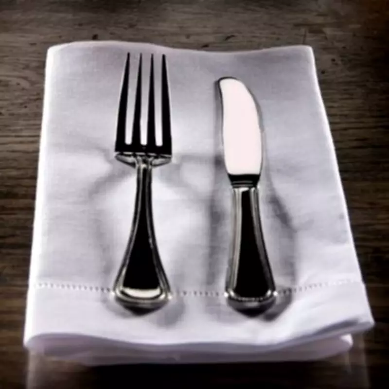 Diner's Hot Water Cutlery Ritual Sparks Hygiene Debate Across UK Restaurants
