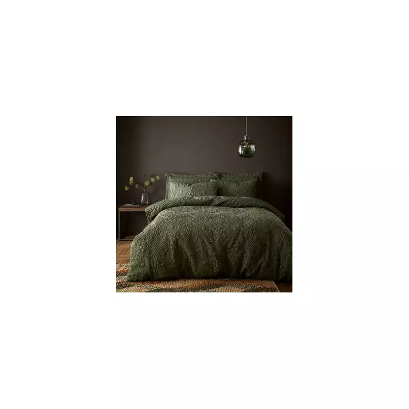 Dunelm's 'Fabulous' Textured Bedding Saves Shoppers Up to £10.40 in Sale