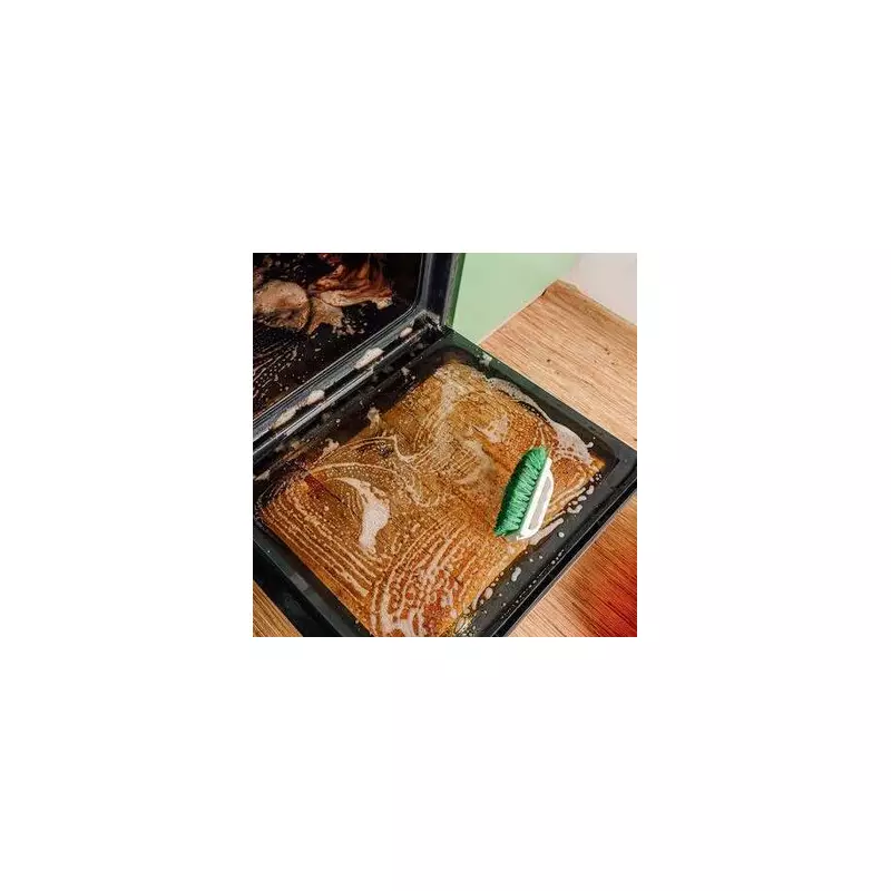 Experts Reveal the Best Method to Clean Your Oven After Christmas