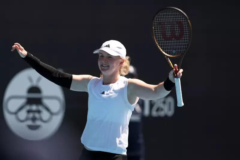 Francesca Jones battles back to reach Auckland Open quarter-finals
