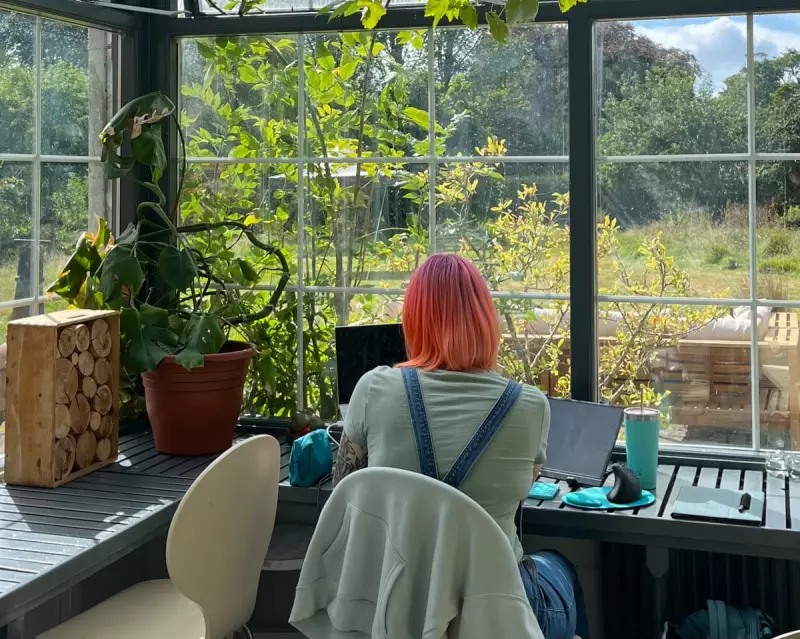 From Solitude to Support: How UK Writing Retreats Helped Finish a Novel