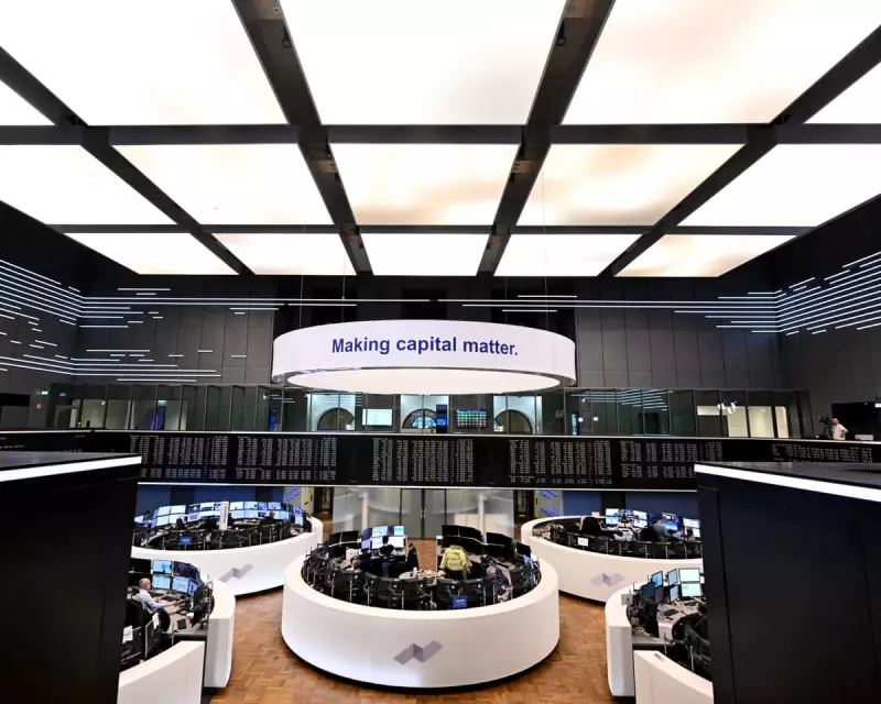 FTSE 100 Dips 0.4% as Markets Shrug Off Trump's Latest Tariff Gambit