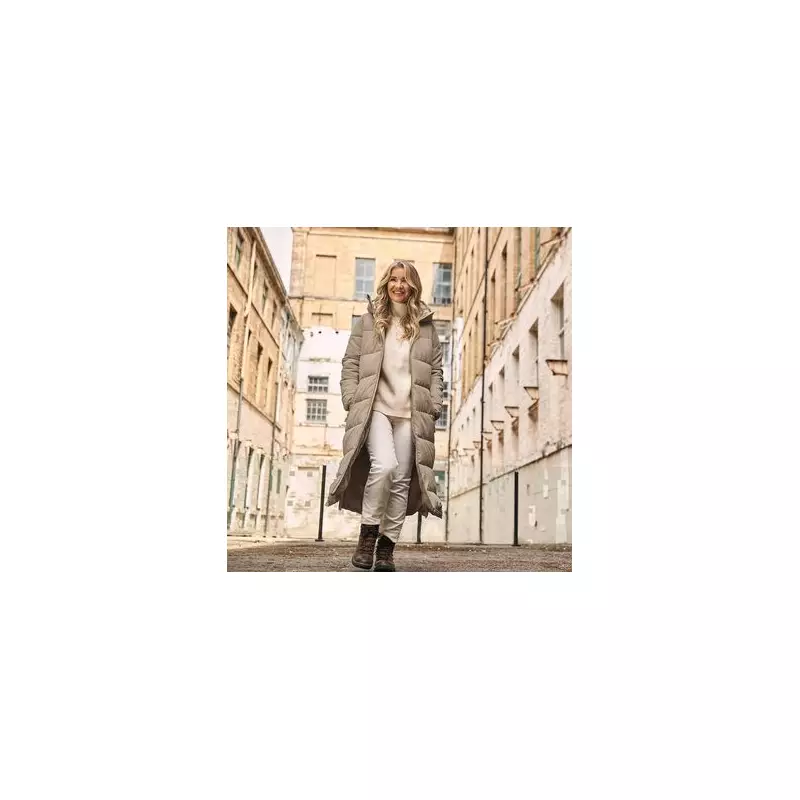 Helen Skelton's £125 'Cosy' Winter Coat Slashed to £50 in UK Storm Sale