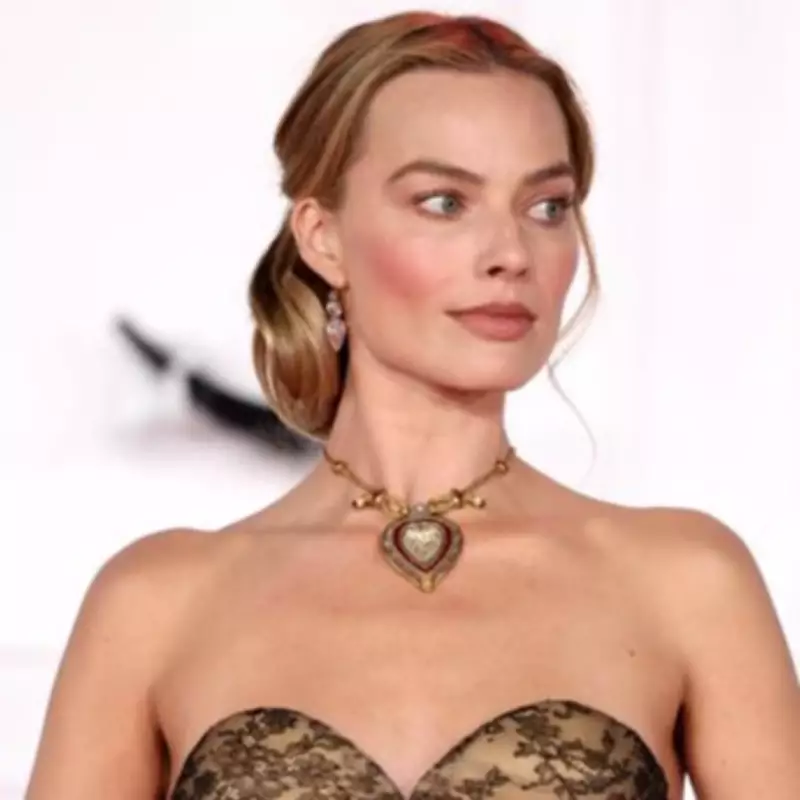 How to Achieve Margot Robbie's Wuthering Heights Waves and Her £6.4m Necklace Style