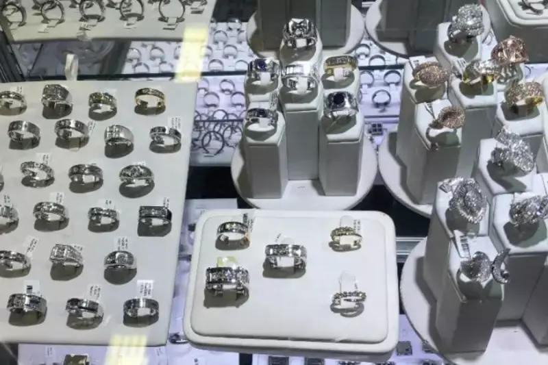 ICE Deportation of $100M Jewelry Heist Suspect Sparks Outrage and Legal Questions