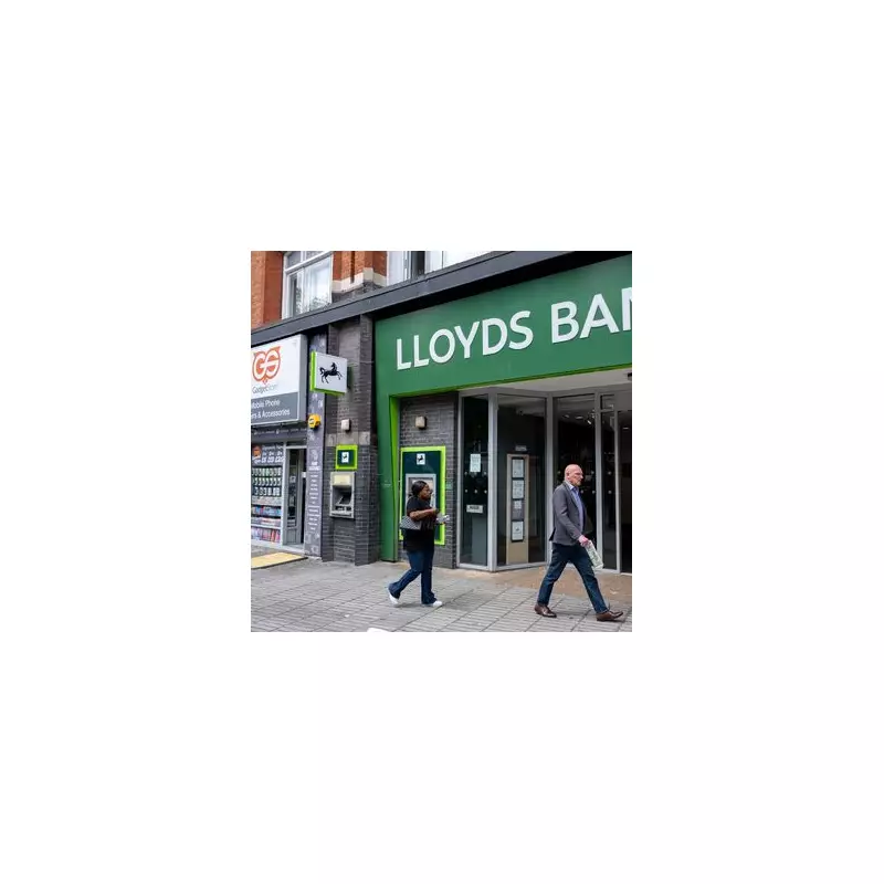 Lloyds Bank Reveals 'Fastest Way' to Save Money and Essential Calculations