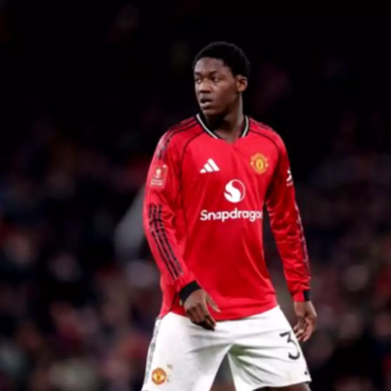 Louis Saha Urges Man Utd to Halt Mainoo Contract Talks and Focus on Football