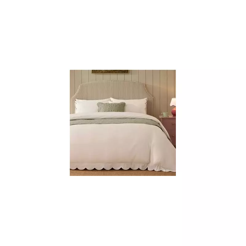 Luxury 'Hotel Quality' Bedding Plummets to £40 in Dusk's Winter Sale