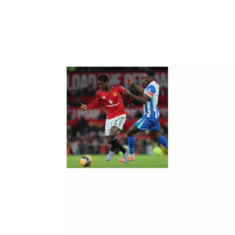 Michael Carrick's Kobbie Mainoo stance impacts Man Utd transfer plans