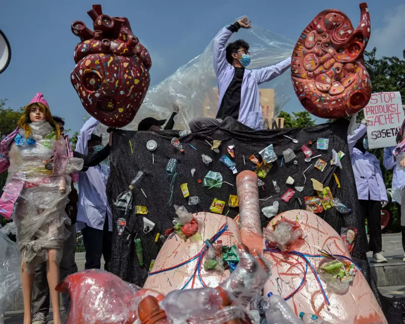 Microplastics Health Crisis: Scientists Urged to Unite Amid Research Dispute