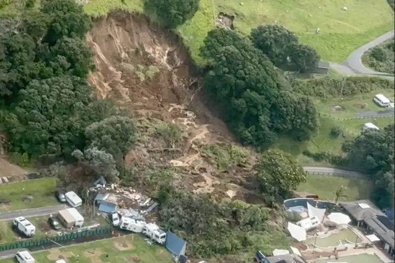 New Zealand Landslide Search Continues for Six Missing at Campsite