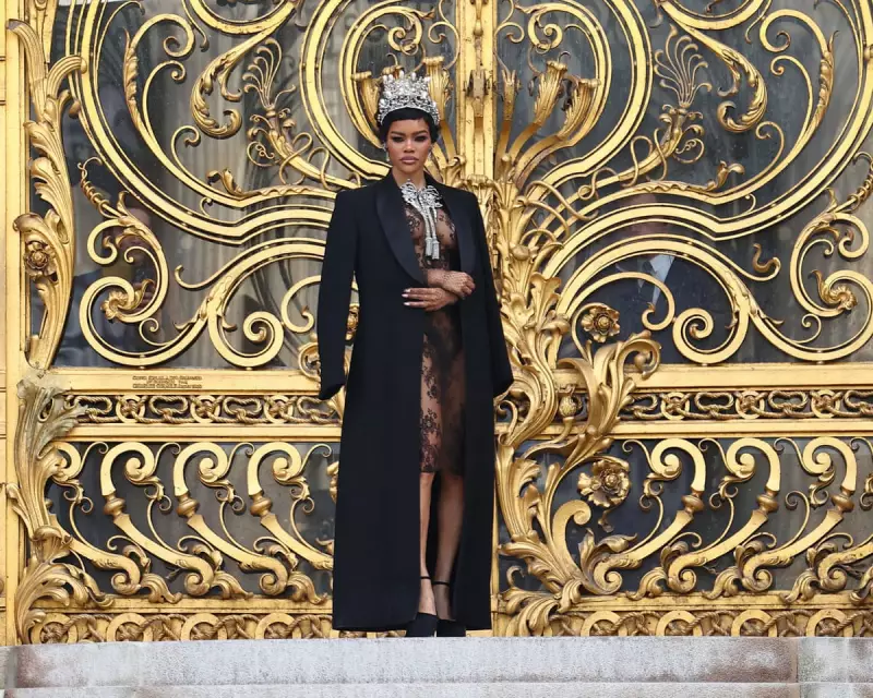 Paris Fashion Grand Bazaar: A Golden Monday of Style and Spectacle