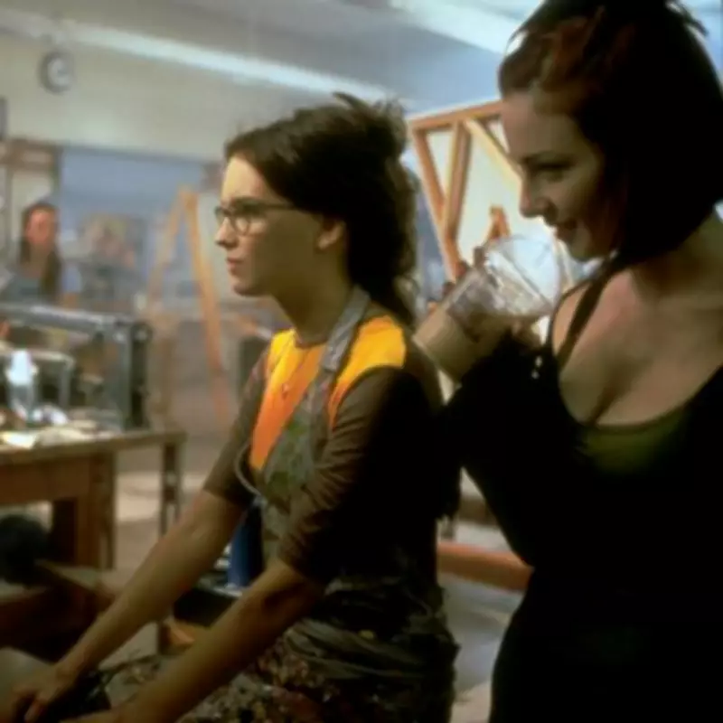 Rachael Leigh Cook: The Timeless 90s Romcom Icon Who's Barely Aged