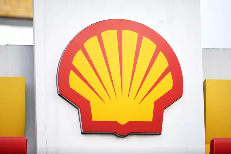 Shell shares drop 2.7% on weak trading and chemicals loss