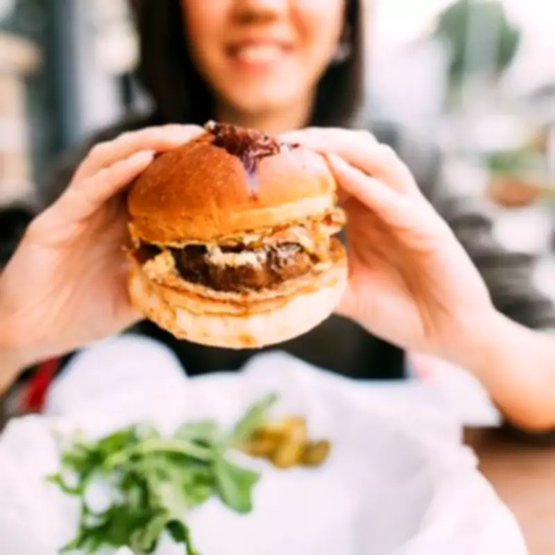 Six 2016 Food Trends That Vanished: From Rainbow Bagels to Courgetti