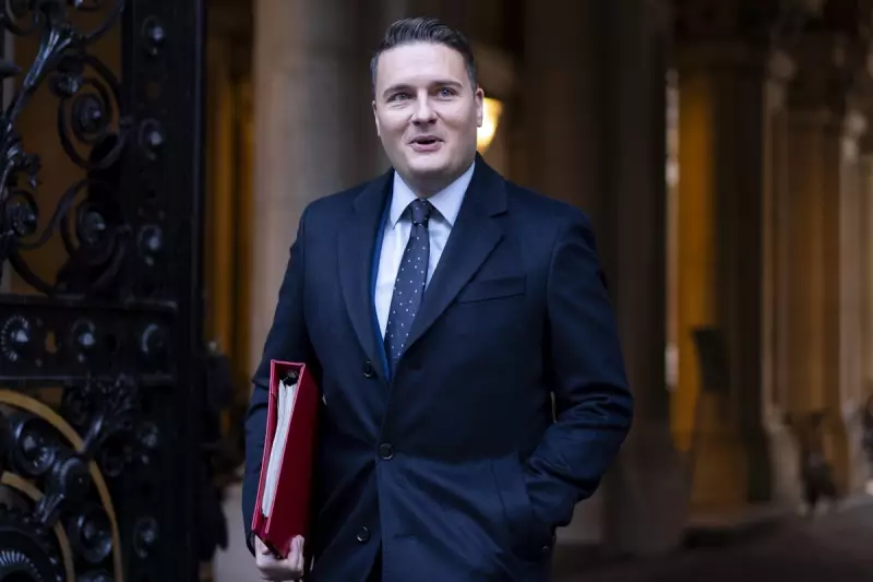 Starmer Demands Cabinet Focus on Cost of Living Ahead of Crucial 2026 Elections