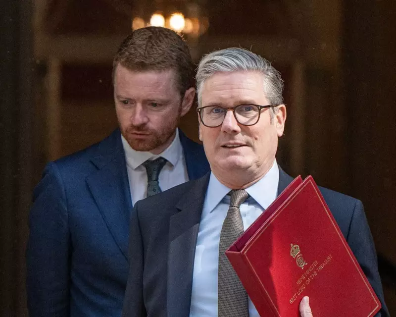 Starmer's Cabinet Told to Reconnect Emotionally as Polls Show Labour at 17%