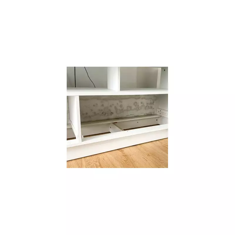 Storage Expert Warns: Overstuffed Wardrobes Cause Hidden Mould