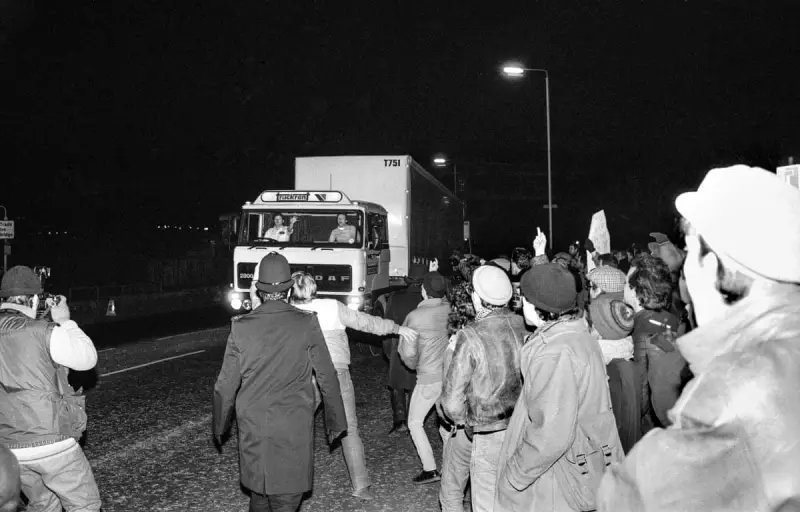 The Battle of Wapping: How Murdoch's 1986 Print Revolution Shook British Media