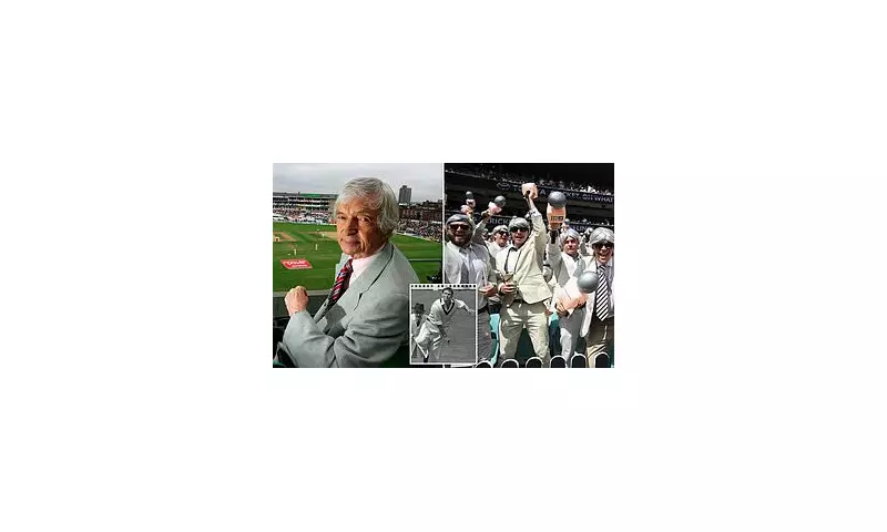 The Richies' Final Tribute: 600 Fans Honour Cricket Legend Richie Benaud at SCG