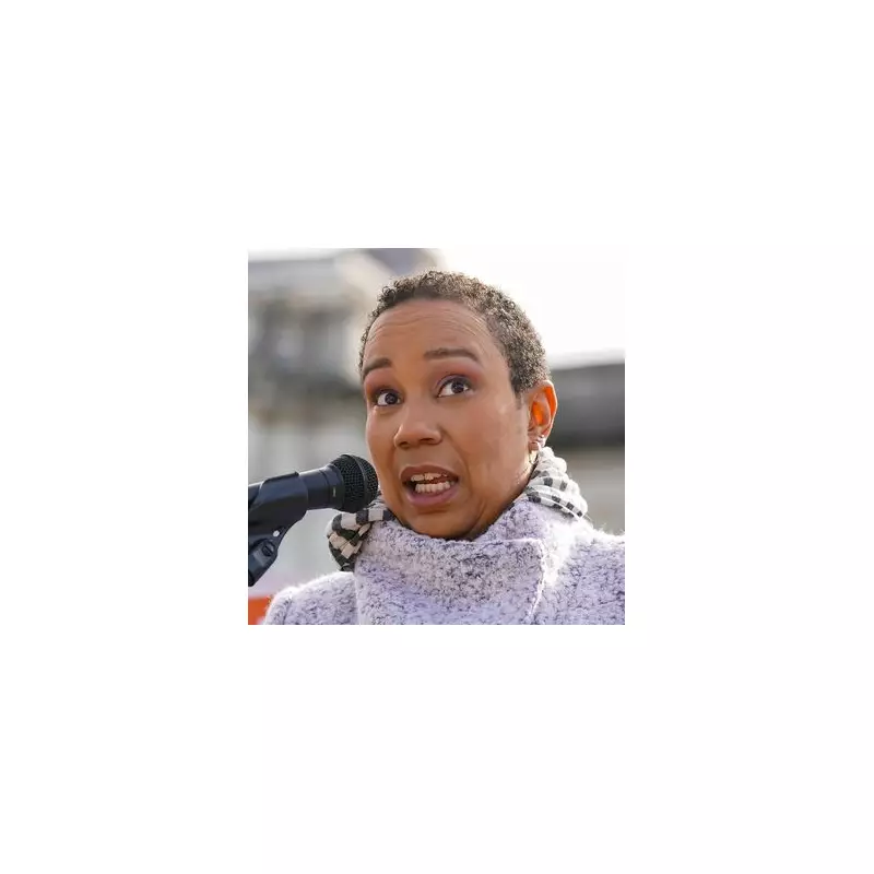 TV Chef Elle Simone Scott Dies at 49 After Decade-Long Ovarian Cancer Battle