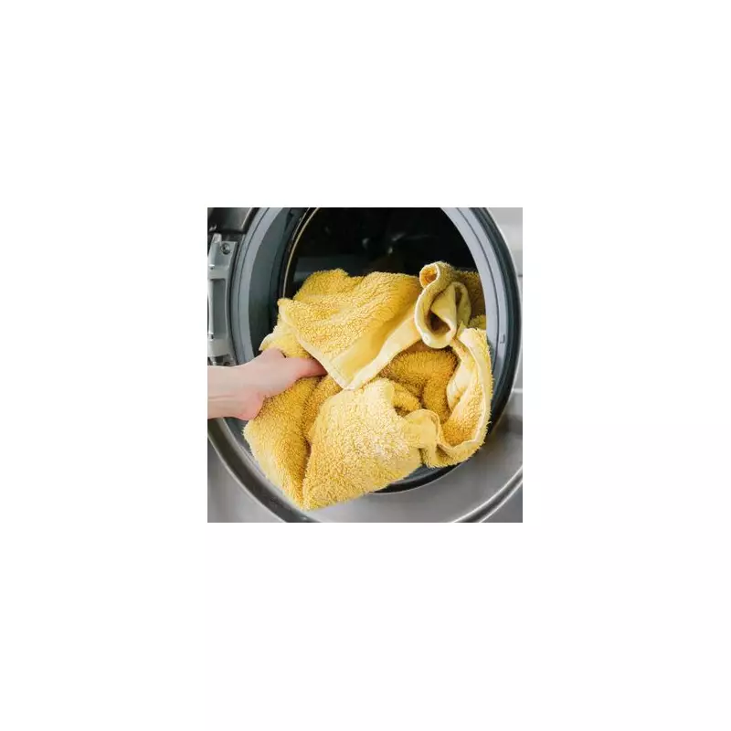 White Vinegar Hack Stops Smelly Washing Machines & Clothes