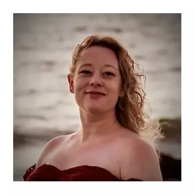 ICE Agent's Slur and 'Wife Covered in Blood': The Final Moments of Renee Good