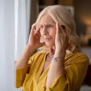 10-Second Daily Finger Exercise Could Cut Alzheimer's Risk, Says Nurse