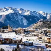 53-year-old tourist found dead in gondola at French ski resort
