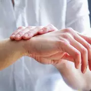 8 Million Brits Could Soothe Eczema This Winter With One Shower Change