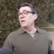 Andy Burnham Condemns Labour Briefing Culture While Exonerating Starmer