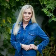 Angie Best, 73, shares emotional update from Swiss hospital bed during mistletoe cancer therapy