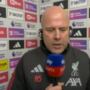 Arne Slot's Hugo Ekitike injury worry casts doubt for Arsenal clash