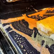Caked-On Oven Grease Melts in 5 Minutes Using One Natural Kitchen Ingredient
