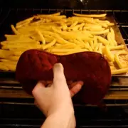 Crispy Oven Chips in 10 Minutes: The Simple Microwave Trick