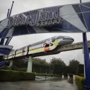 Disneyland Monorail Evacuated: 60 Passengers Rescued After Power Outage