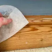 Dryer Sheet Hack Keeps Skirting Boards Dust-Free For Weeks