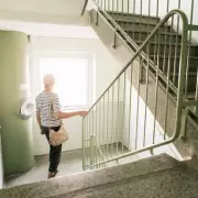 Early Dementia Sign: Stair Trouble Could Signal Onset, Experts Warn