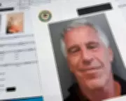 Epstein Lawyers Explored Cooperation with Prosecutors Days Before His Death, Files Show